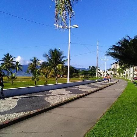 Villa Casa Inteira Cravada Entre Os Principais Pontos Turisticos Caraguatatuba Exterior foto